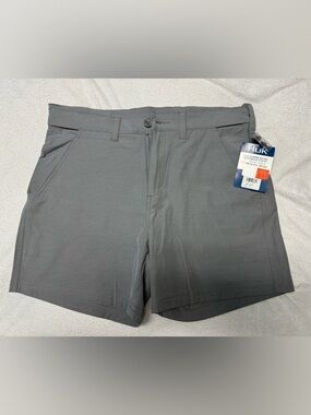 Huk Women’s Slate Gray Performance Flat-Front Shorts